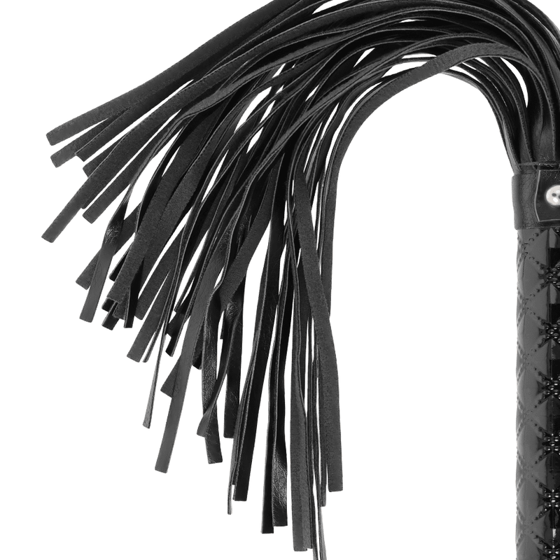 BEGME - BLACK EDITION VEGAN LEATHER FLOGGER - Kink&Play