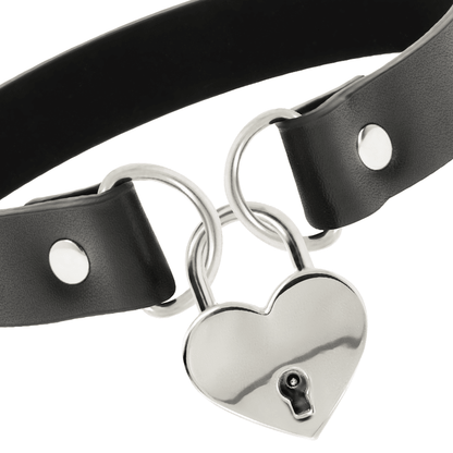 COQUETTE CHIC DESIRE - VEGAN LEATHER NECKLACE WITH HEART ACCESSORY WITH KEY - Kink&Play