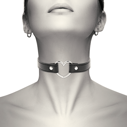 COQUETTE CHIC DESIRE - VEGAN LEATHER NECKLACE WOMAN HEART ACCESSORY - Kink&Play
