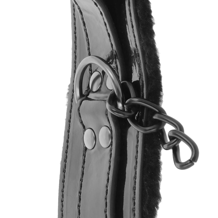 DARKNESS - ADJUSTABLE BLACK LEATHER ANKLE HANDCUFFS WITH PADLOCK - Kink&Play