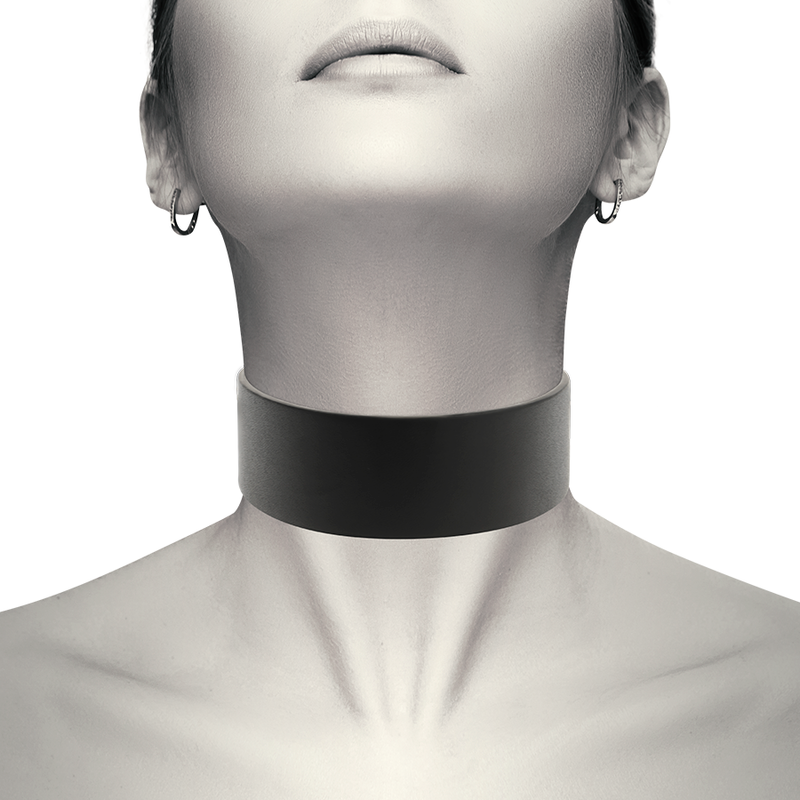 COQUETTE CHIC DESIRE - VEGANSKT LÄDERCHOKAR