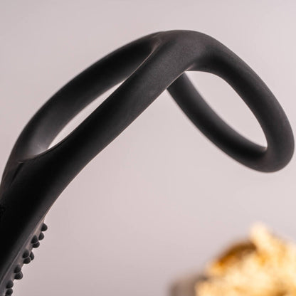 ROCKS-OFF - RO-ZEN RRO ANALSPLUGG MED VIBRERANDE PENISRING SVART