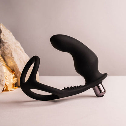ROCKS-OFF - RO-ZEN RRO ANALSPLUGG MED VIBRERANDE PENISRING SVART