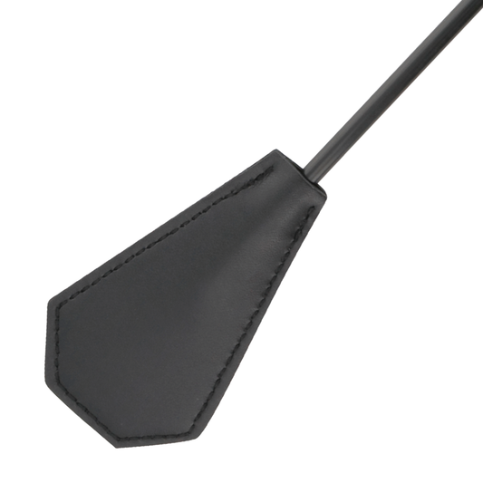 MÖRKR - SVART FJÄDERPISKA