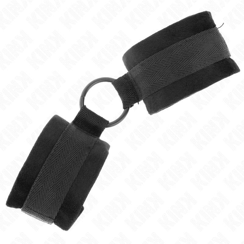 KINK - BEGINNER FUR HAND CUFFS 25 CM WITH O - RING 4 CM BLACK ADJUSTABLE 15 - 25 CM - Kink&Play