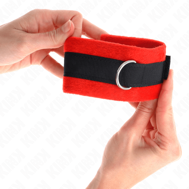 KINK - BEGINNER FUR HAND CUFFS BLACK - RED 30 X 7 CM - Kink&Play
