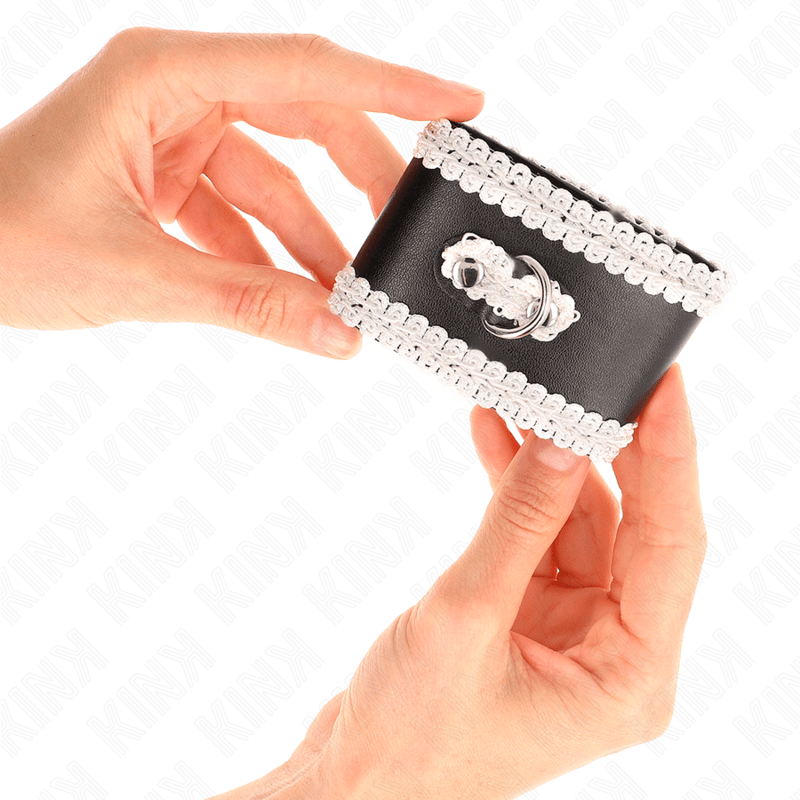 KINK - BLACK WRIST RESTRAINTS WITH WHITE DECORATE LACE ADJSUTABLE 20 - 23 CM X 5.5 CM - Kink&Play