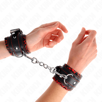 KINK - FUR LINED WRIST RESTRAINTS RED / BLACK ADJUSTABLE 17 - 29 CM X 6 CM - Kink&Play