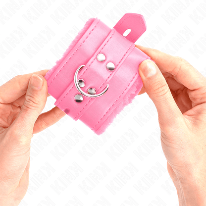 KINK - FUR LINED WRIST RESTRAINTS WITH SQUARE HOLES PINK AND PINK BELT ADJUSTABLE 17 - 29 CM X 6 CM - Kink&Play