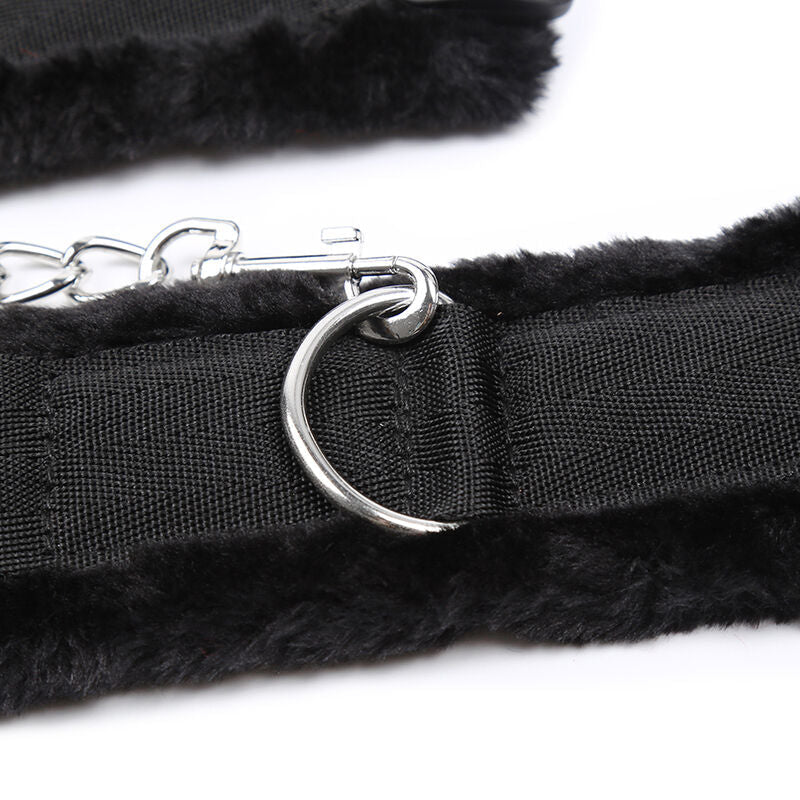 OHMAMA FETISH - FURRY LINED WRIST RESTRAINTS - Kink&Play