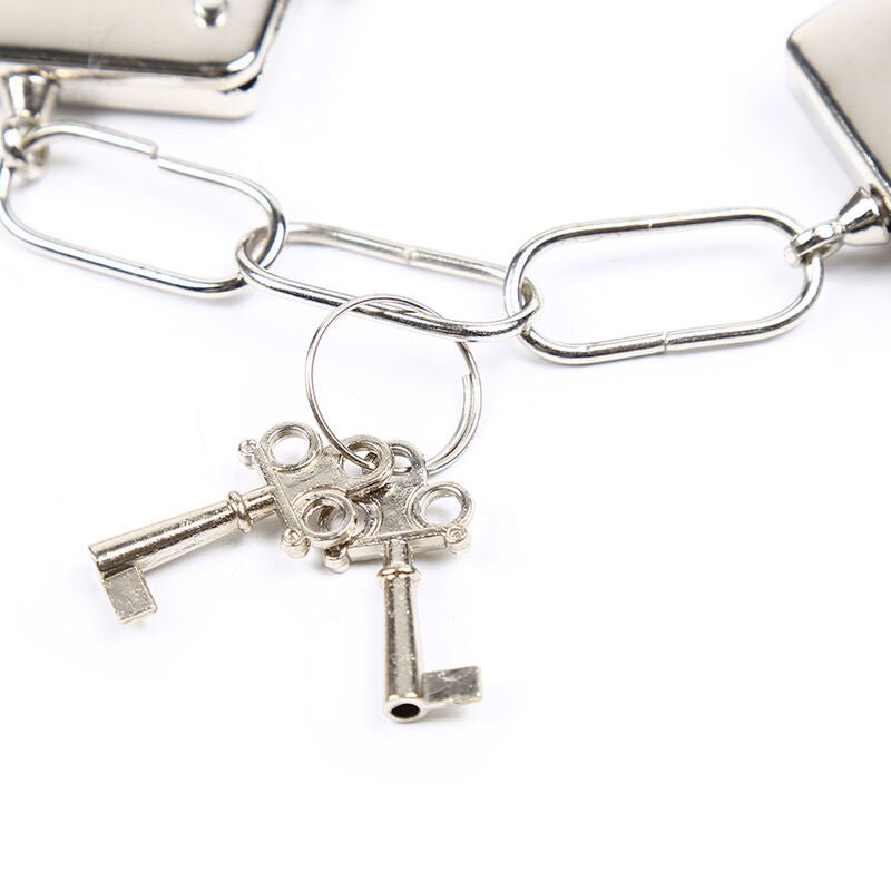 OHMAMA FETISH - VELVETEEN FURLINED METAL WRIST CUFFS - Kink&Play
